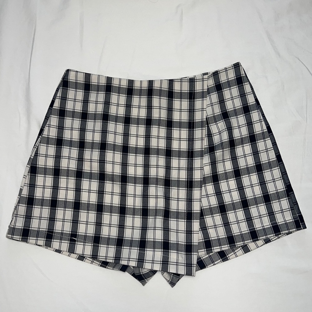 Princess Polly Skort